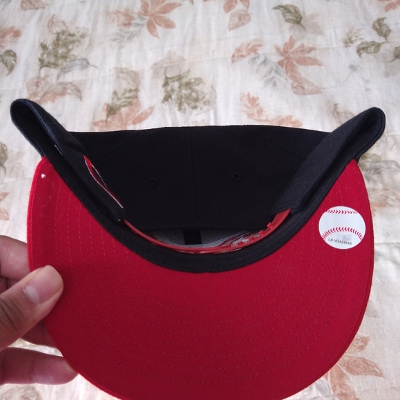 Cincinnati Reds Snapback - Picture 2 of 3